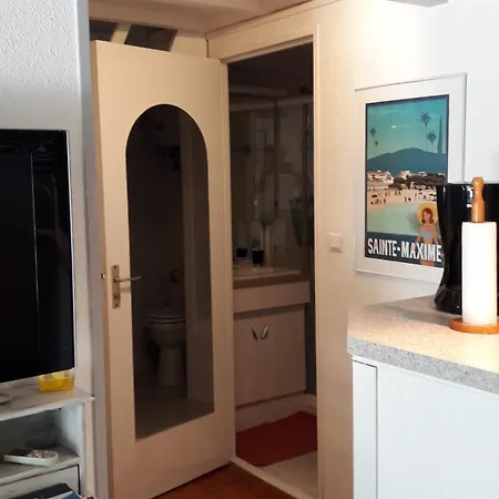 度假居 Le Mazet Du Soleil D'or A 300m Nartelle