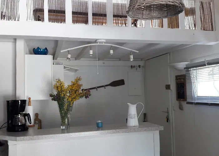 度假居 Le Mazet Du Soleil D'or A 300m Nartelle *