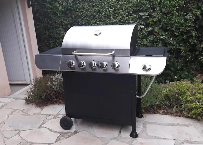 Holiday home Le Mazet Du Soleil D'or A 300m Nartelle *