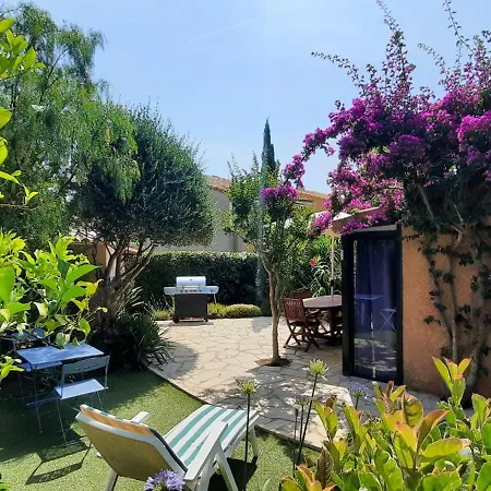 Le Mazet Du Soleil D'or A 300m Nartelle * Сент-Максим