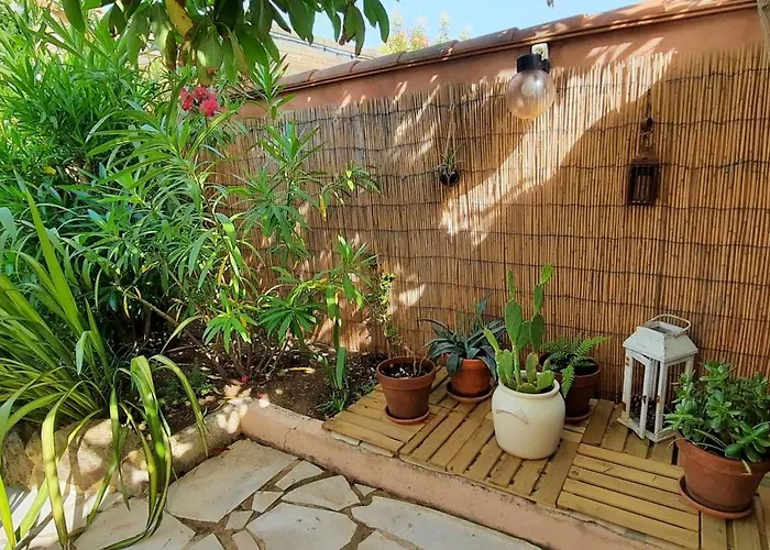 Le Mazet Du Soleil D'or A 300m Nartelle