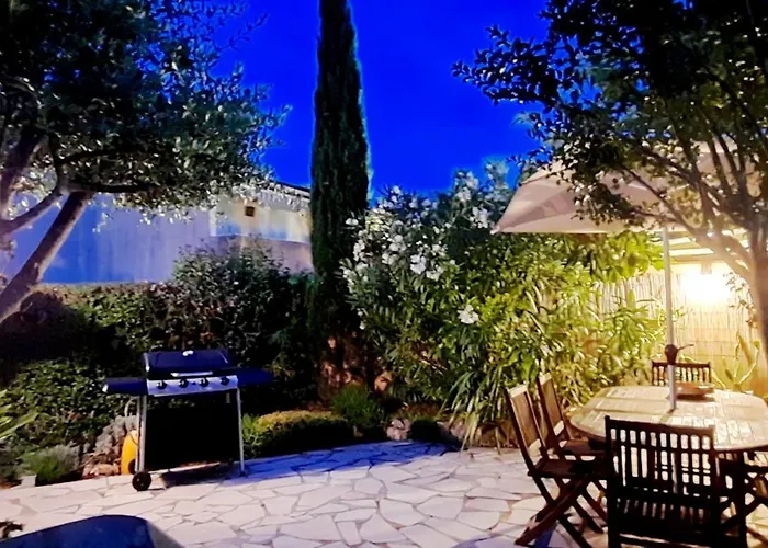 Le Mazet Du Soleil D'or A 300m Nartelle * Sainte-Maxime